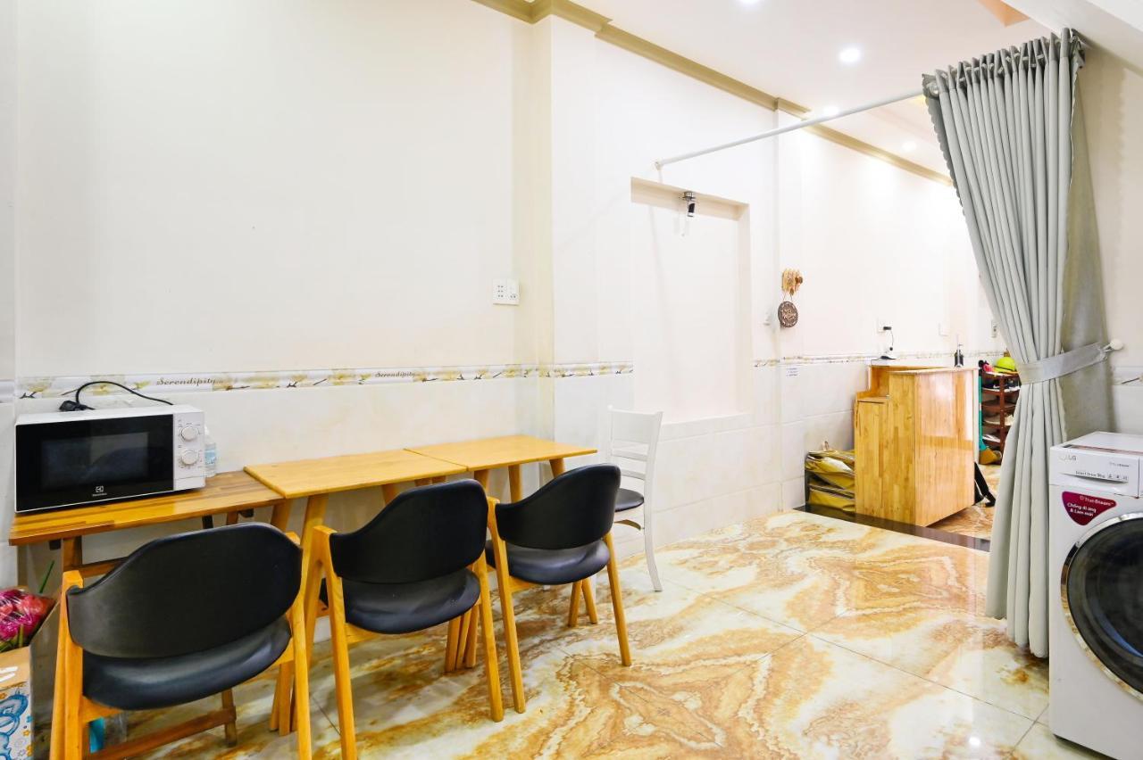 Huyen House * Ho Chi Minh City