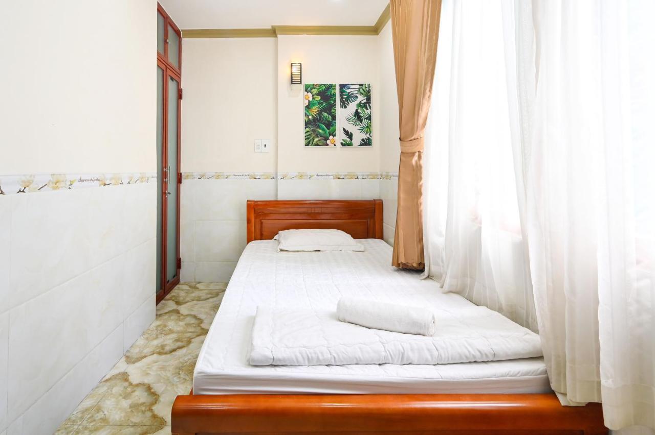 Apartment Huyen House